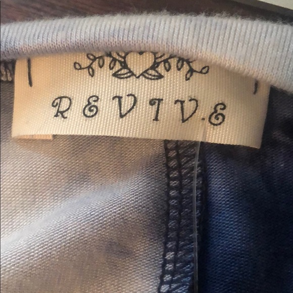 Revive Crop T Shirt Size Medium - Picture 5 of 6